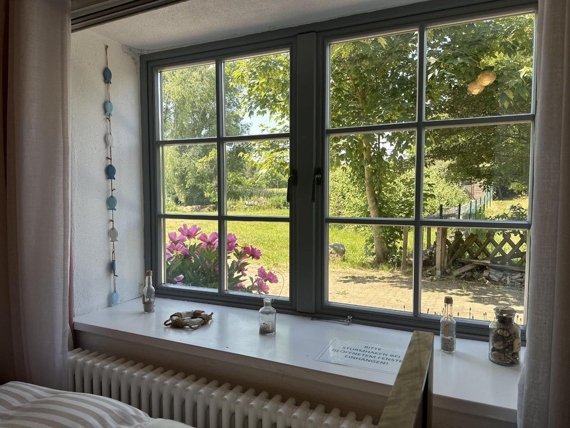 Ferienhaus Kleine Flucht Neuendorf Putbus Exterior foto